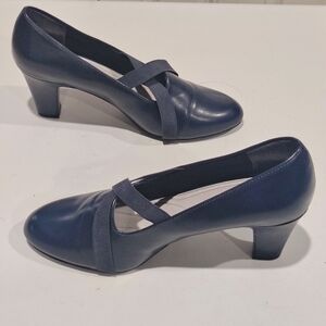 Easy Street Women's Navy Blue Heels Size 11W